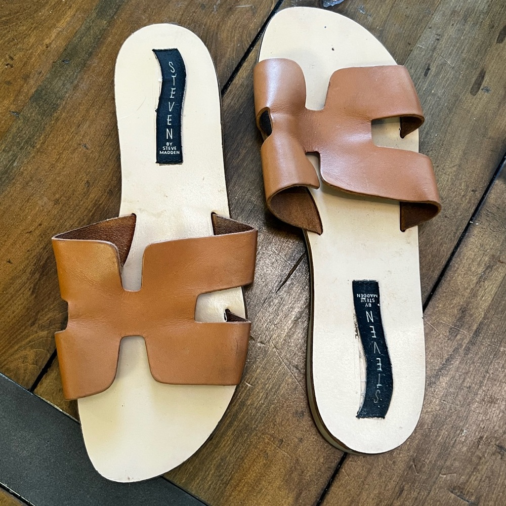 Steven by Steve Madden Tan/Brown Sandals - Size 10.